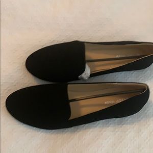 NWT black velvet loafers size 8